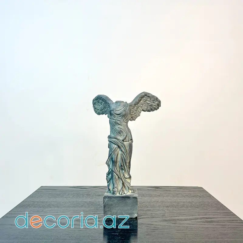 Qanadlı Qələbə İlahəsi