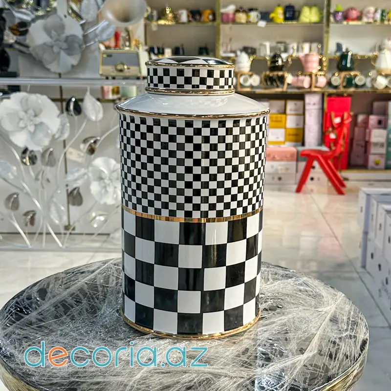 Şahmat Dizaynlı Qızılı Detaylı Vaza