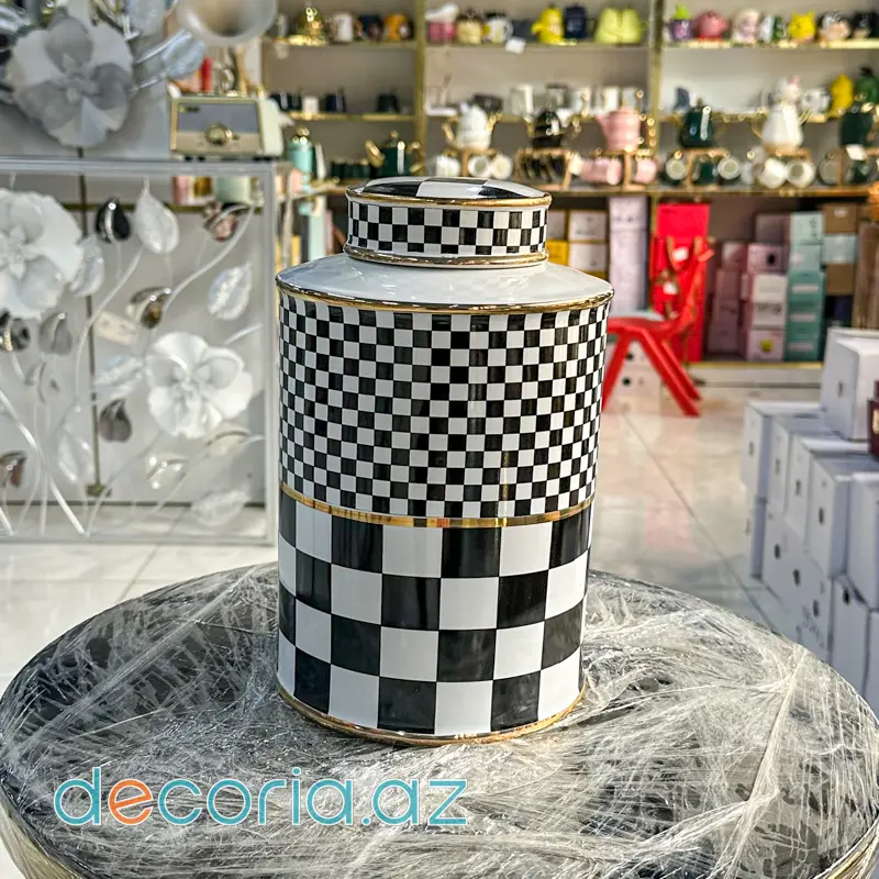 Şahmat Dizaynlı Qızılı Detaylı Vaza