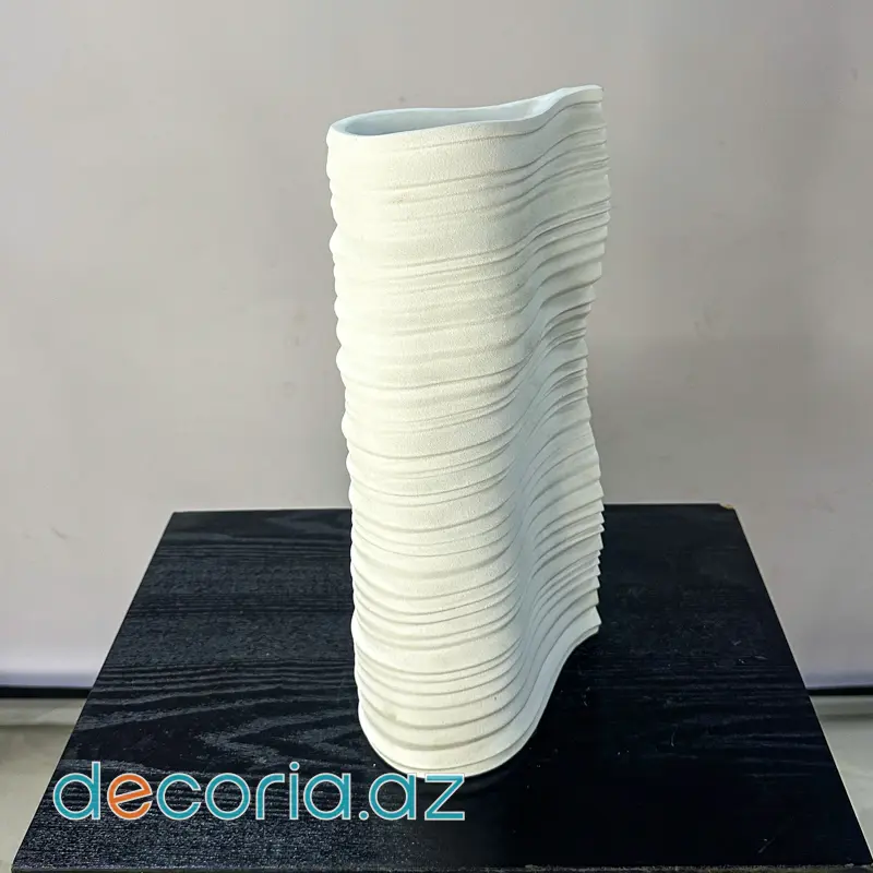 Müasir Dalğalı Keramika Vaza-Ağ